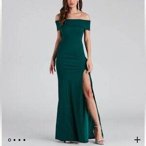 Windsor Hunter Green Over the Shoulder Maxi Dress size SMALL